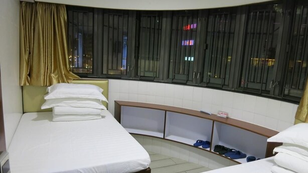 Iron/ironing board (on request), free WiFi - Wing On Hotel (Kowloon)