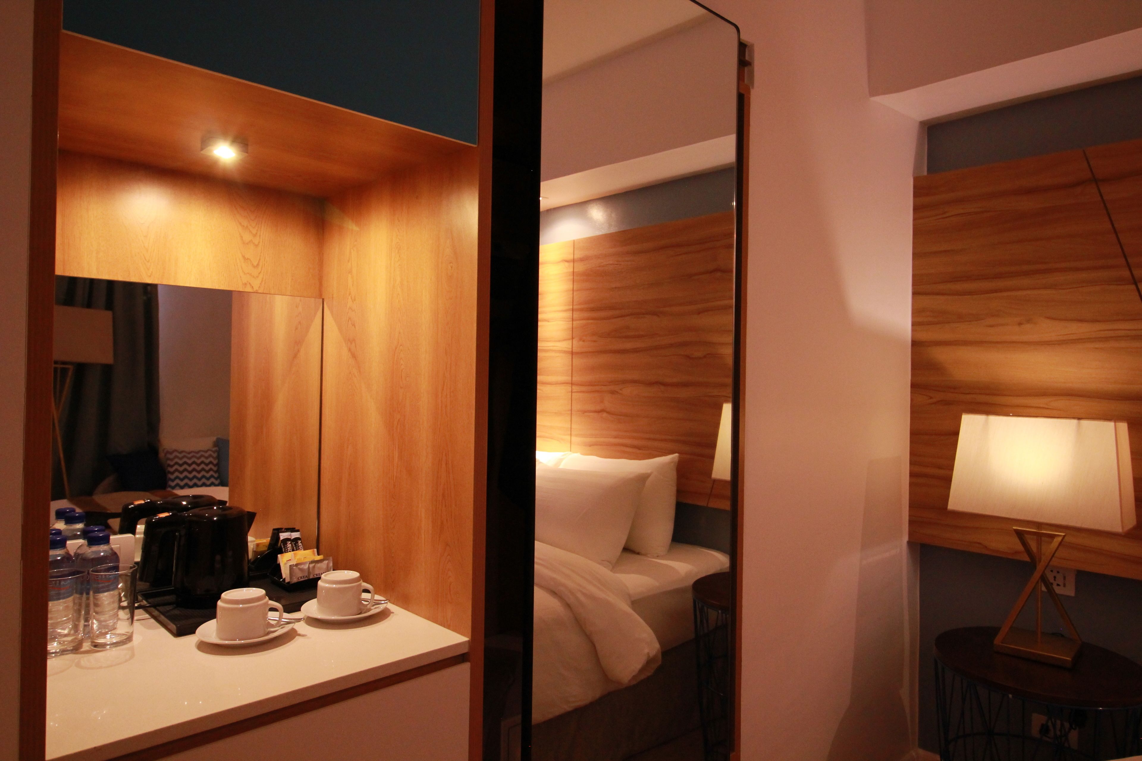 superior twin | minibar, in-room safe, desk, laptop workspace