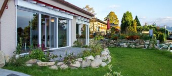 Arrive - holidays - refueling in "House on Forest Park"