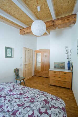 1 soverom, strykejern/-brett, reiseseng for barn og wi-fi (inkludert)