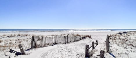 Beach nearby, sun-loungers, beach towels