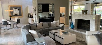 Cloud Nine | 3 Glam Master Suites & Stunning Desert Views – managed by Greenday