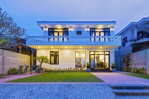 Front of property - evening/night - Hoi An Sunny Pool Villa (Da Nang)