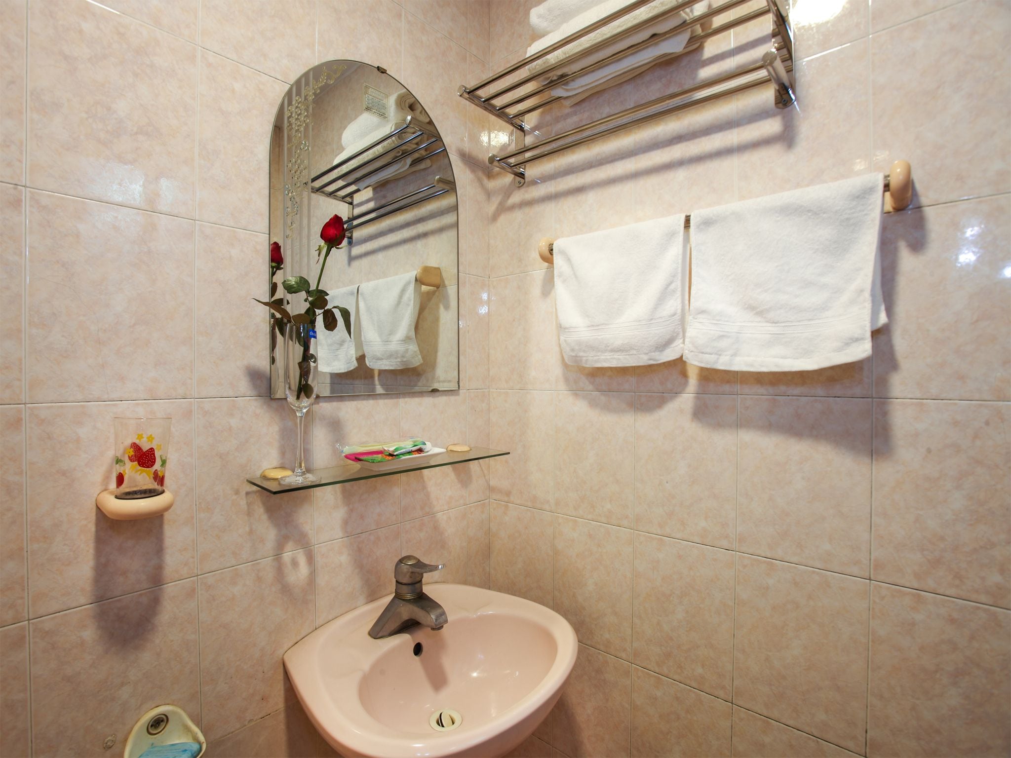 shower, free toiletries, hair dryer, slippers