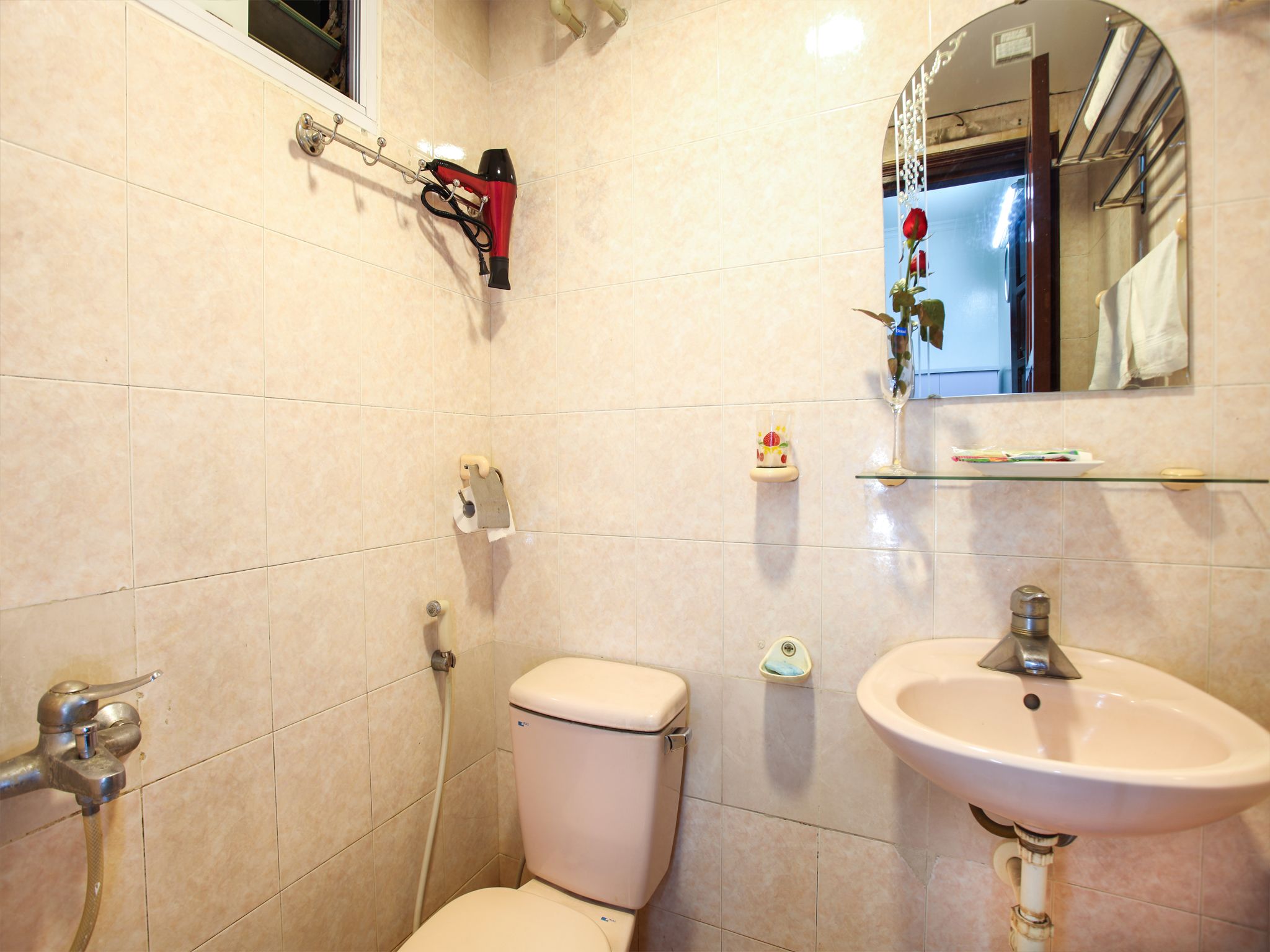 shower, free toiletries, hair dryer, slippers