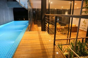 Indoor pool, outdoor pool - Lakewood Residence (Kandy)