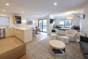 Chalet, 4 Bedrooms | Living area