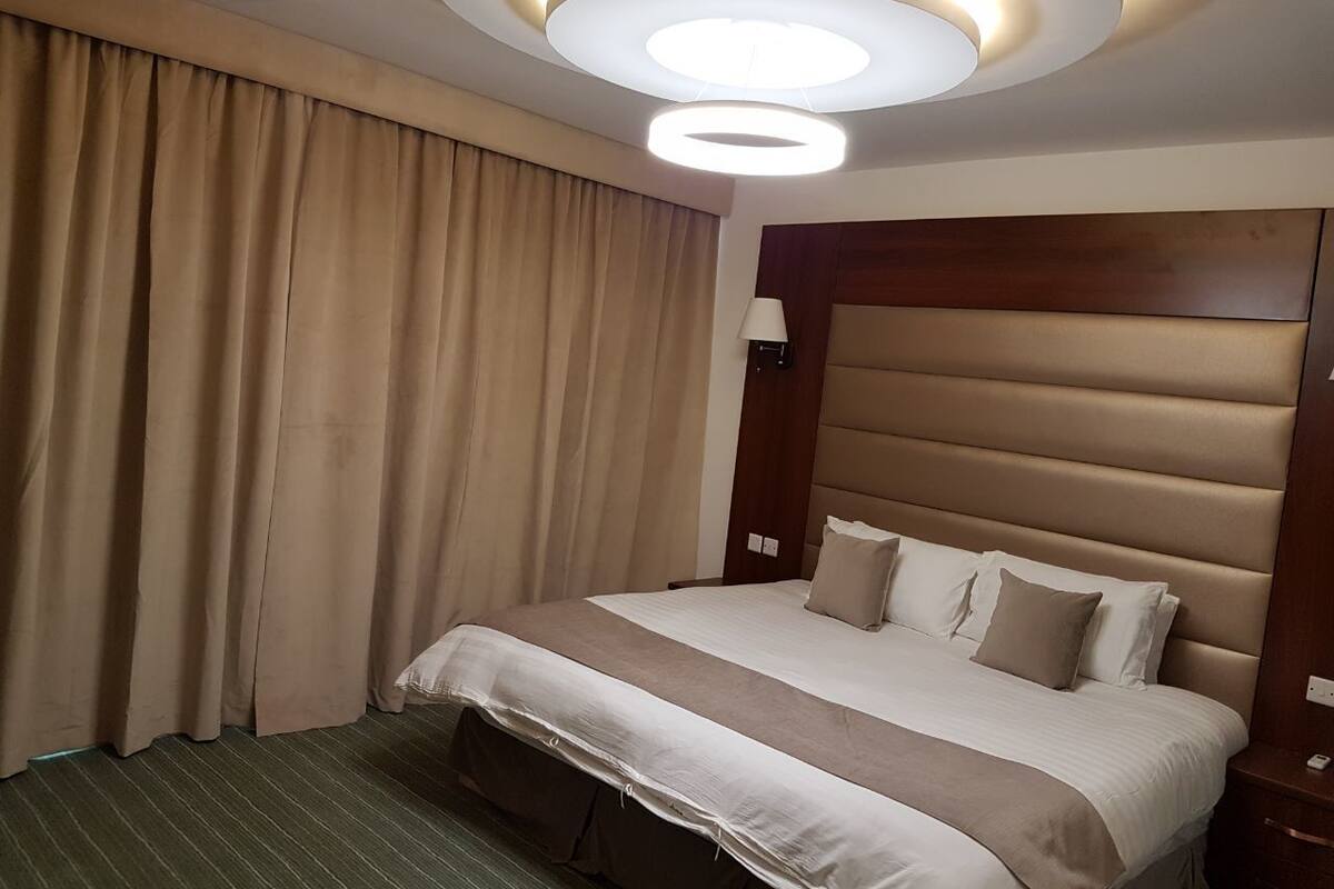 Minibar, in-room safe, individually furnished, desk