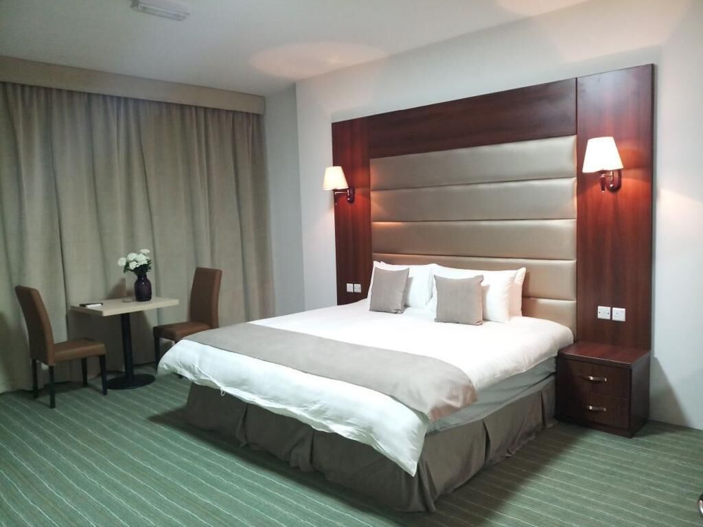Minibar, in-room safe, individually furnished, desk