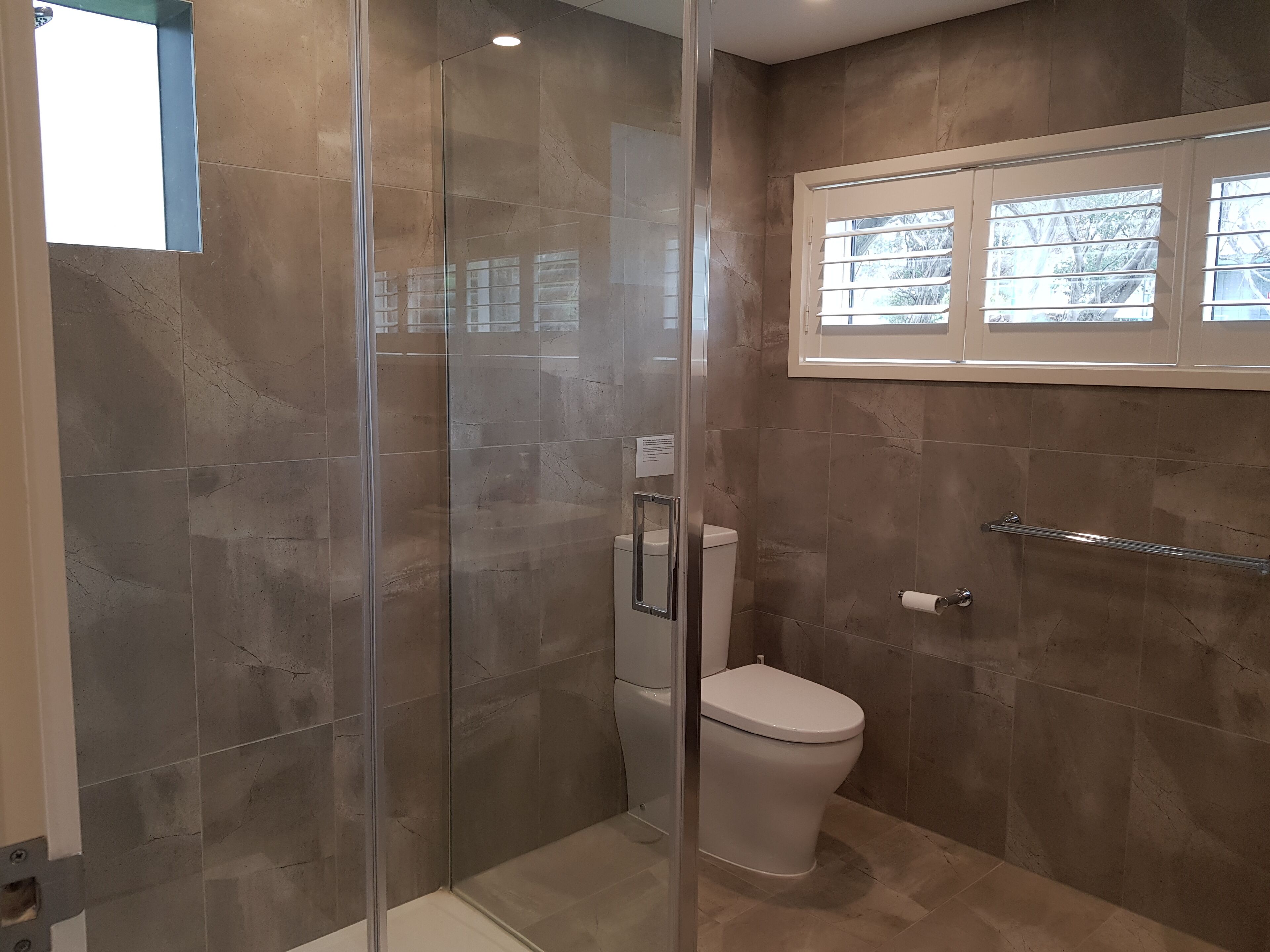Apartment, 2 Bedrooms | Bathroom | Shower, towels