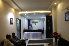 Quầy tiếp tân