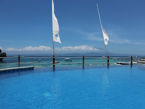 Outdoor pool - Le Nusa Beach Club (Lembongan Island)