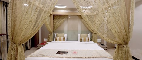 Suite | Premium bedding, minibar, in-room safe, individually decorated