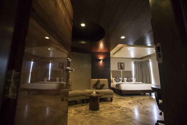 Ropa de cama de alta calidad y minibar 