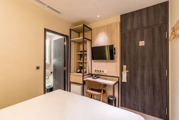 Superior Double Room without windows | In-room safe, desk, iron/ironing board, free WiFi