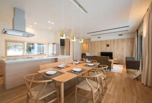 บ้านพัก, 3 ห้องนอน | บริการอาหารในห้องพัก