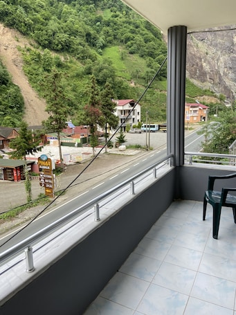 2 habitaciones, escritorio y sistema de insonorización