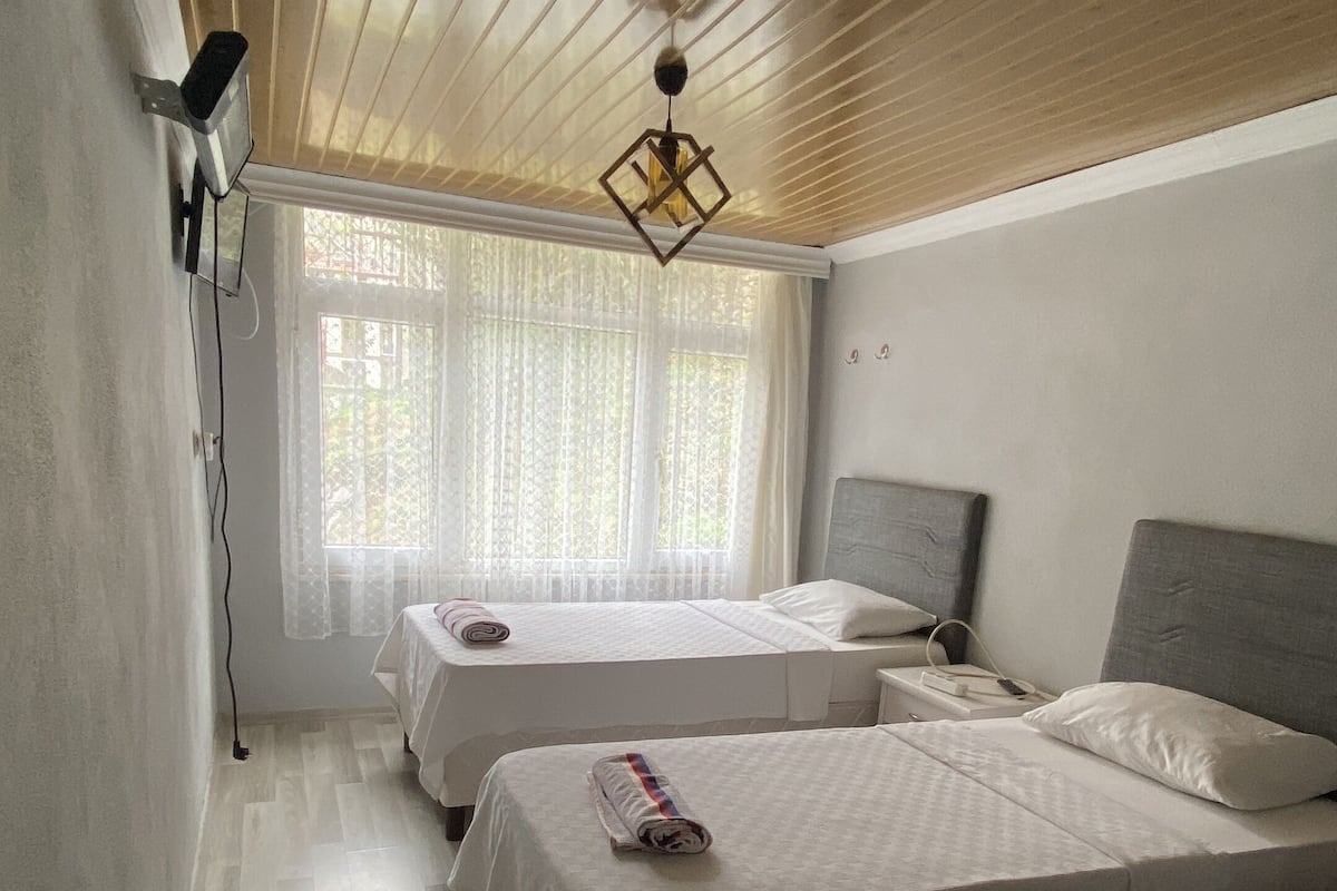 Standard Room | 2 bedrooms, desk, soundproofing, iron/ironing board