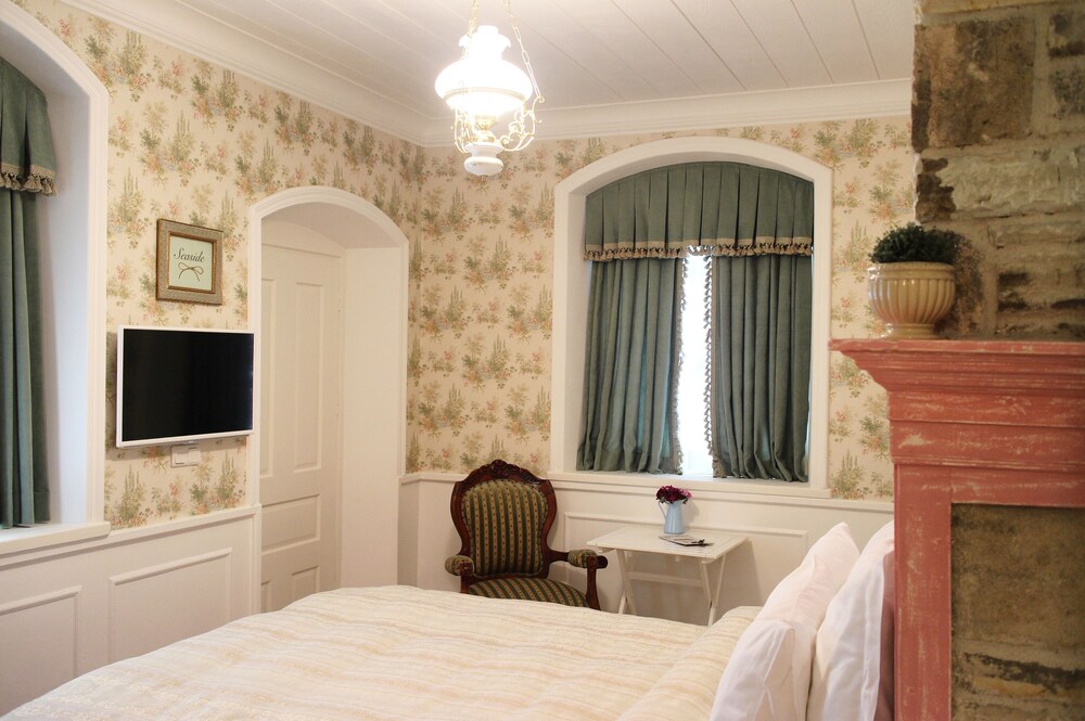 Lola 38 Hotel by null