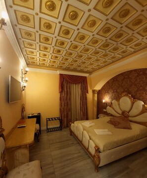 Presidential Room, 1 Bedroom | Frette Italian sheets, premium bedding, down comforters - Impero Vaticano Suites Guest House (Rome)