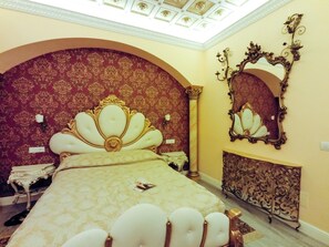 Quarto presidencial, 1 quarto | Lençóis italianos Frette, roupas de cama premium, edredons de pluma
