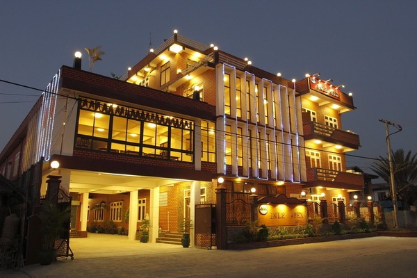 Front of property – evening/night