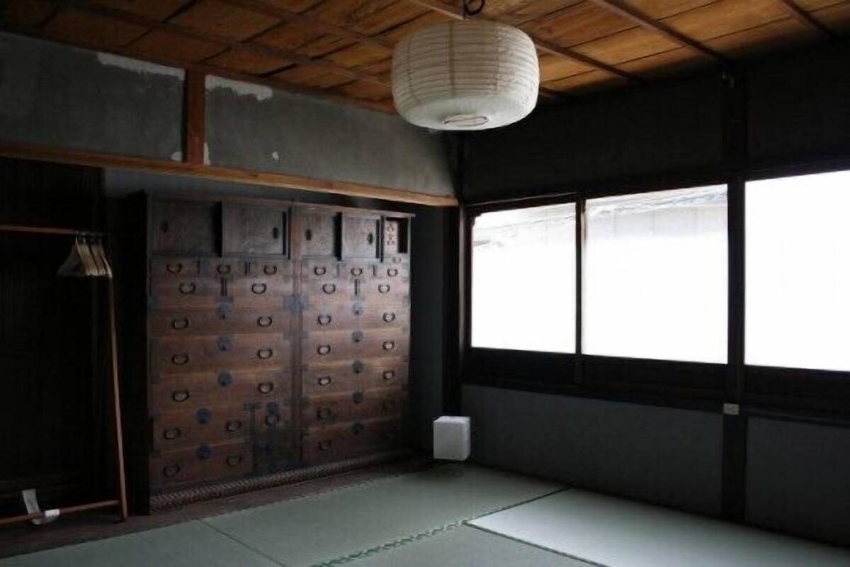 Iron/ironing board, free WiFi