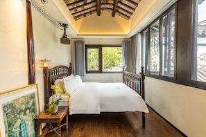 瞻星帶書房套房 | 舒適加層、遮光布/窗簾、隔音、免費無線上網