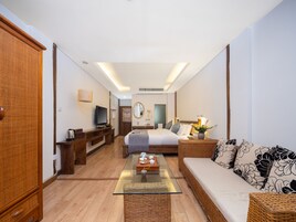 Double Room, Garden View | Premium bedding, minibar, in-room safe, desk