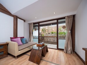 Quarto casal (Sky View) | Roupas de cama premium, frigobar, cofres nos quartos, escrivaninha