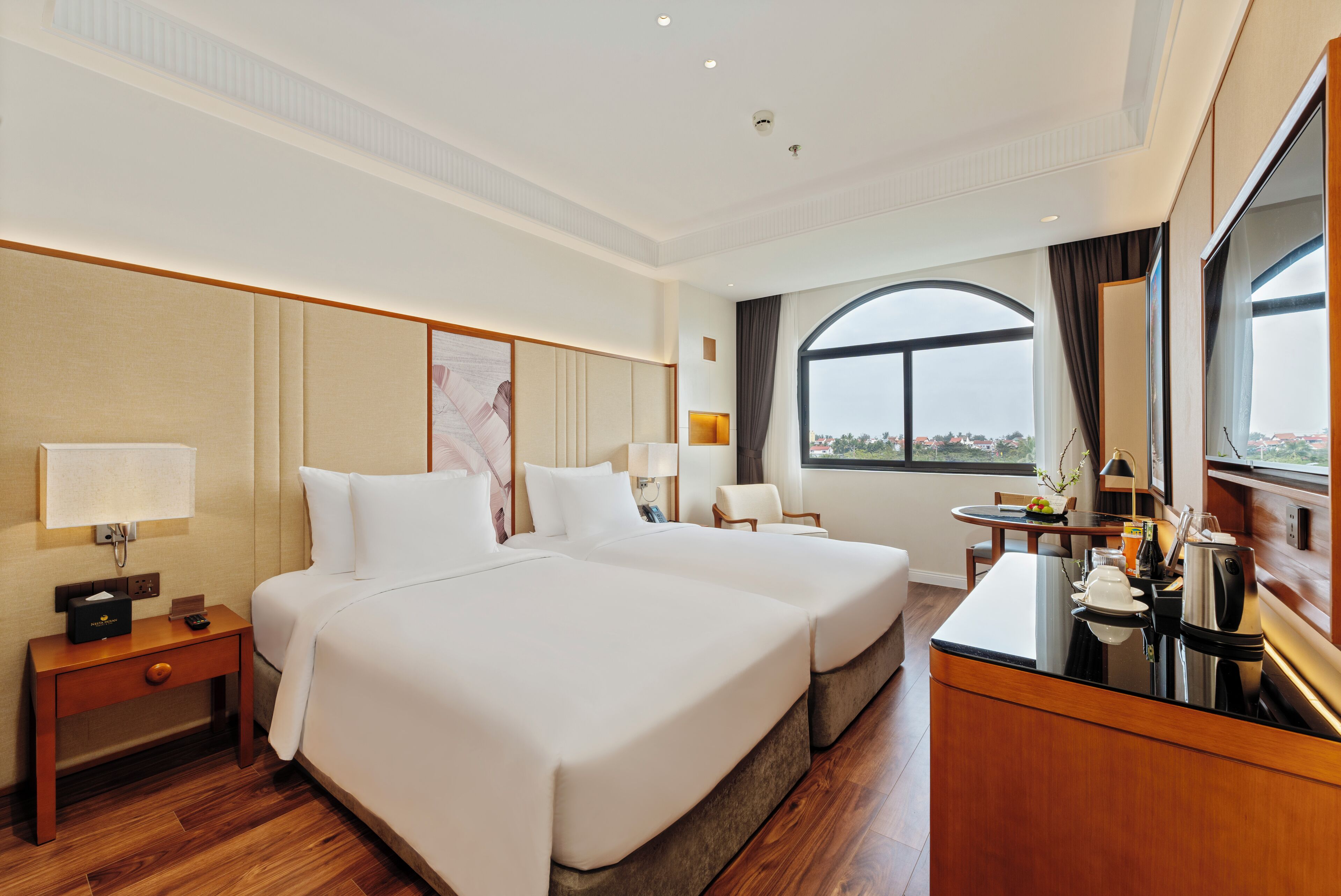 Chambre Double « Premier », vue ville | Literie de qualité supérieure, minibar, coffres-forts dans les chambres