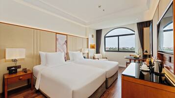 Chambre Double « Premier », vue ville | Literie de qualité supérieure, minibar, coffres-forts dans les chambres