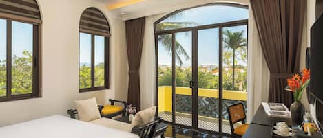 Premium bedding, minibar, in-room safe, desk