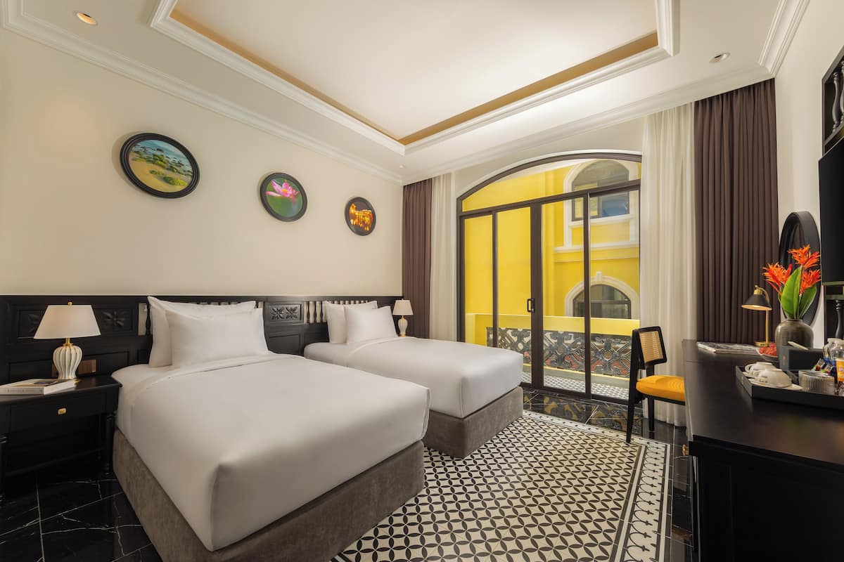 Phòng 2 giường đơn Premier, ban công | Bộ đồ giường cao cấp, minibar, két bảo mật tại phòng, bàn 