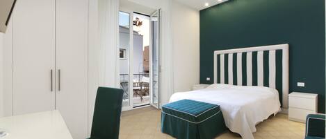 Deluxe Double or Twin Room, Balcony | Desk, soundproofing, iron/ironing board, free WiFi