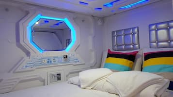 Laptop workspace, iron/ironing board, free WiFi, bed sheets