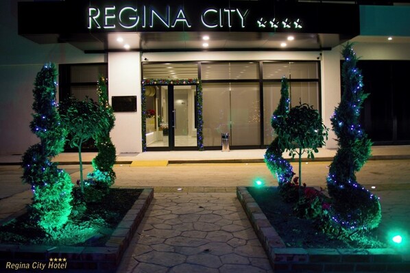 Property entrance - Hotel REGINA CITY (Vlorë)