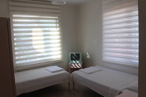 Standard Twin Room | Free WiFi, bed sheets - Sirin Pansiyon (Fethiye)