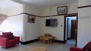 Executive Room | Living area - Hoima Resort Hotel (Hoima)