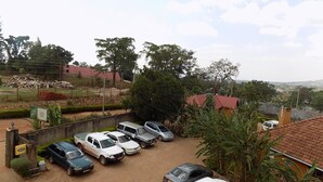 Parking - Hoima Resort Hotel (Hoima)