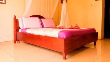 Desk, free WiFi, bed sheets