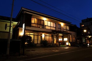 Exterior - Tsukasaya Ryokan (Tsuruoka)