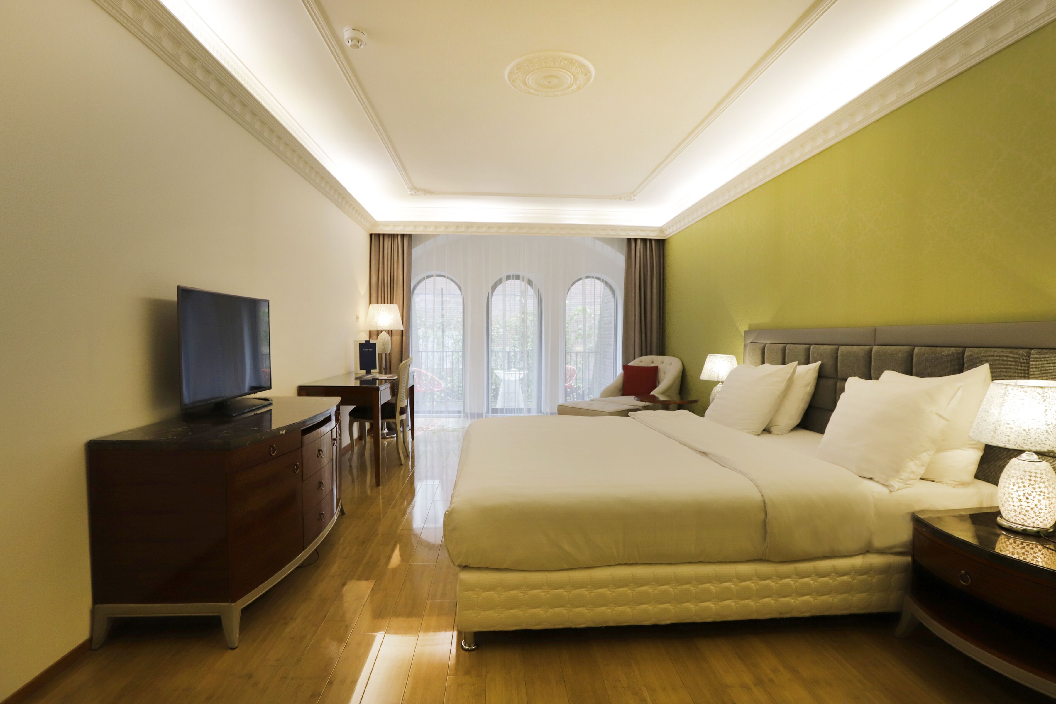 In-room safe, individually decorated, individually furnished, desk