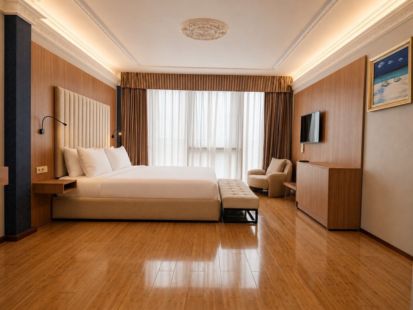 Junior Suite, 1 King Bed, Bathtub | In-room safe, desk, laptop workspace, iron/ironing board