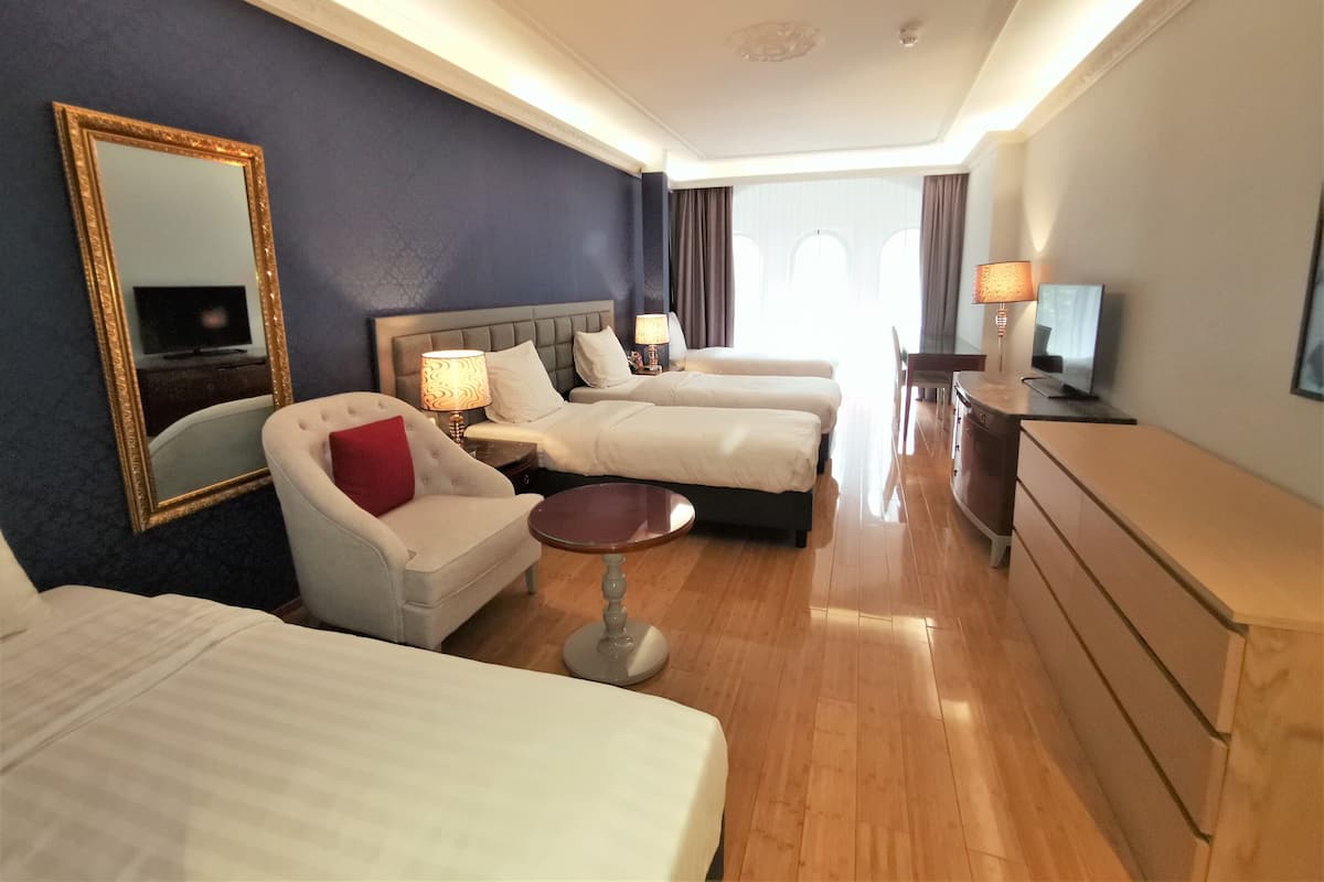 Superior Quadruple Room, Patio
