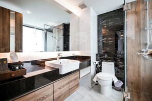 Bathroom - Acqua Hotel (Pattaya)