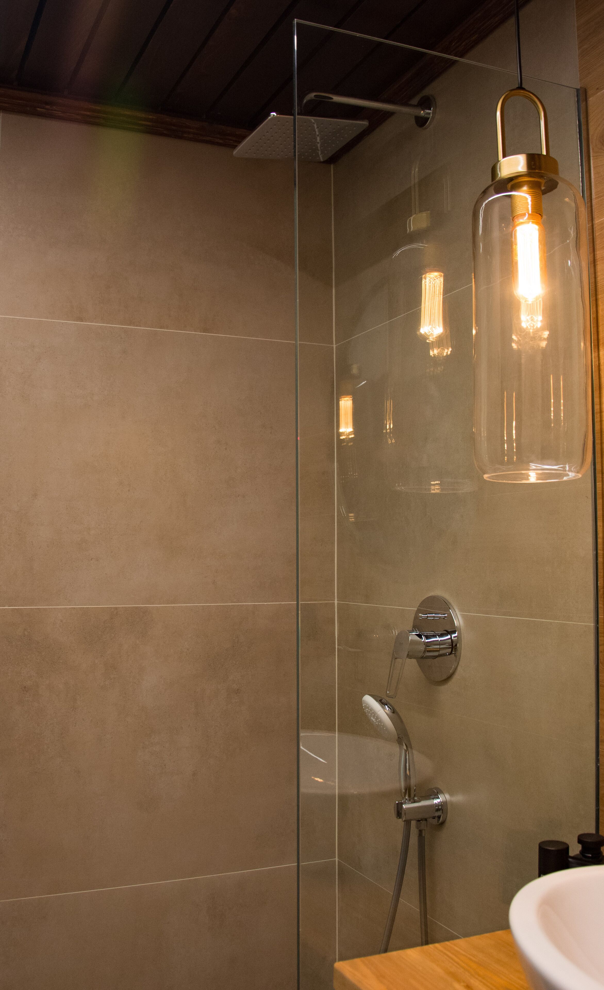 deluxe room, sea view | bathroom | shower, hydromassage showerhead, free toiletries, hair dryer