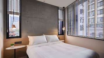 Kamar Double Deluks, 1 Tempat Tidur Double, Bebas Asap Rokok, pemandangan kota | Didekorasi berbeda-beda, tirai kedap cahaya, dan Wi-Fi gratis