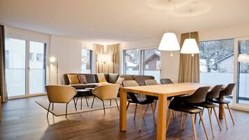Smart TV, heated floors