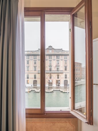 Junior Suite, 1 Bedroom, Grand Canal View | City view